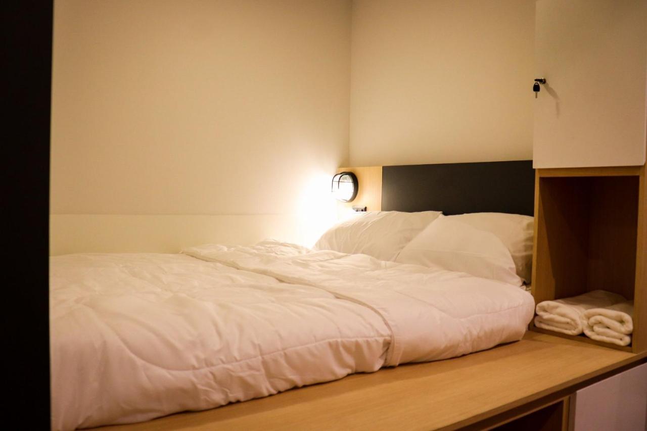 W2 Hostel Чиангмай Экстерьер фото